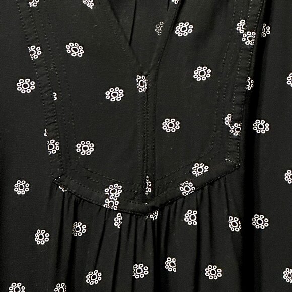 Loft size L black floral long sleeve v neck boho flowy top FLAW-care tag removed - Picture 2 of 5